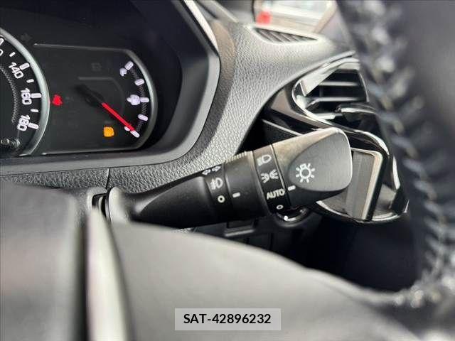 Toyota NOAH 2015-12 8744762-24
