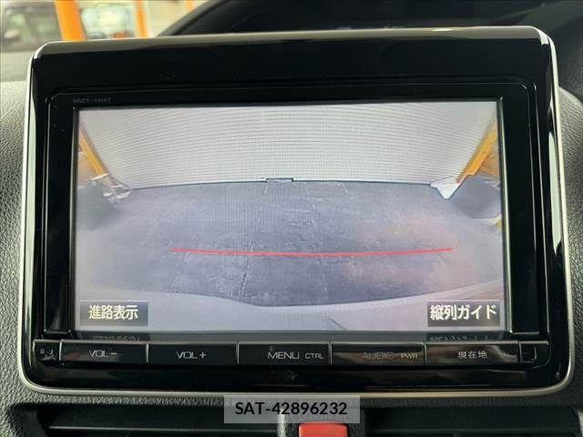 Toyota NOAH 2015-12 8744762-3