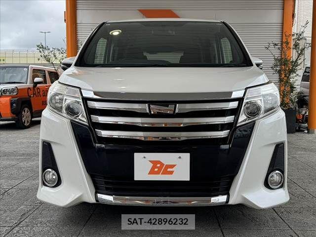 Toyota NOAH 2015-12 8744762-7