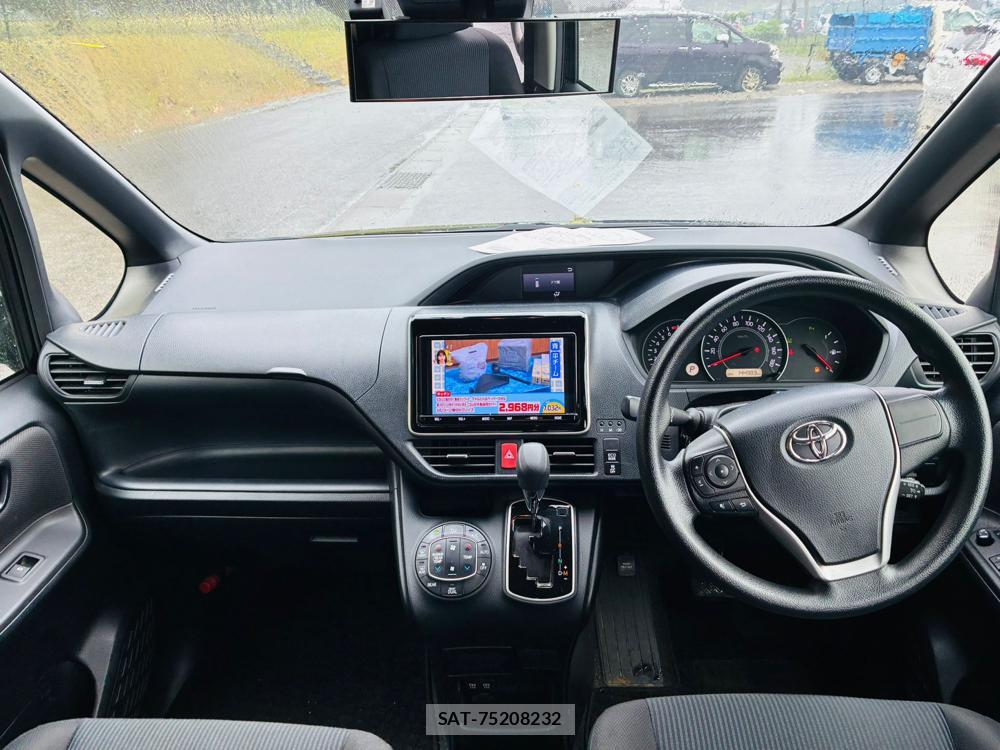 Toyota NOAH 2020-02 8696933-12