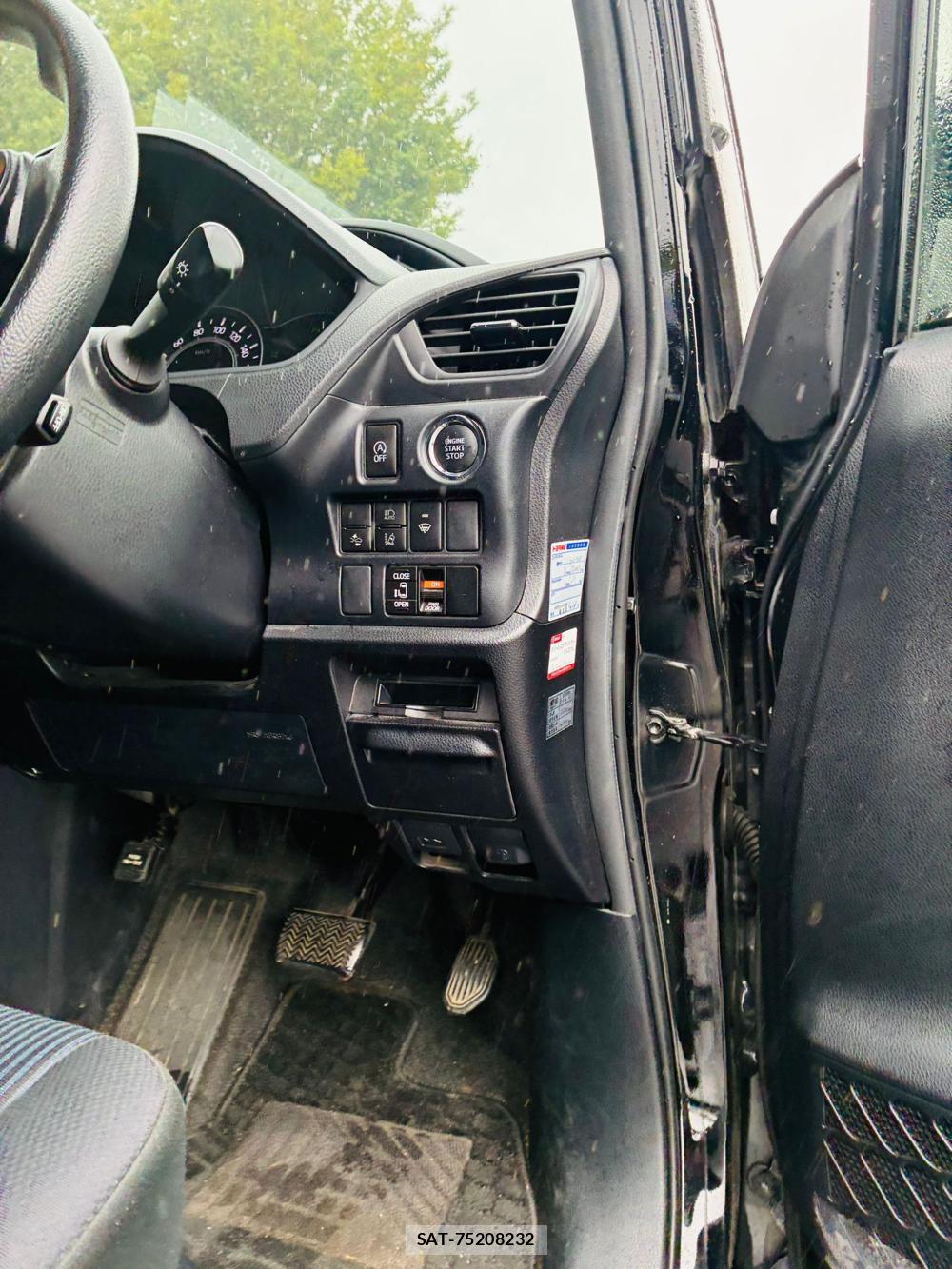 Toyota NOAH 2020-02 8696933-16