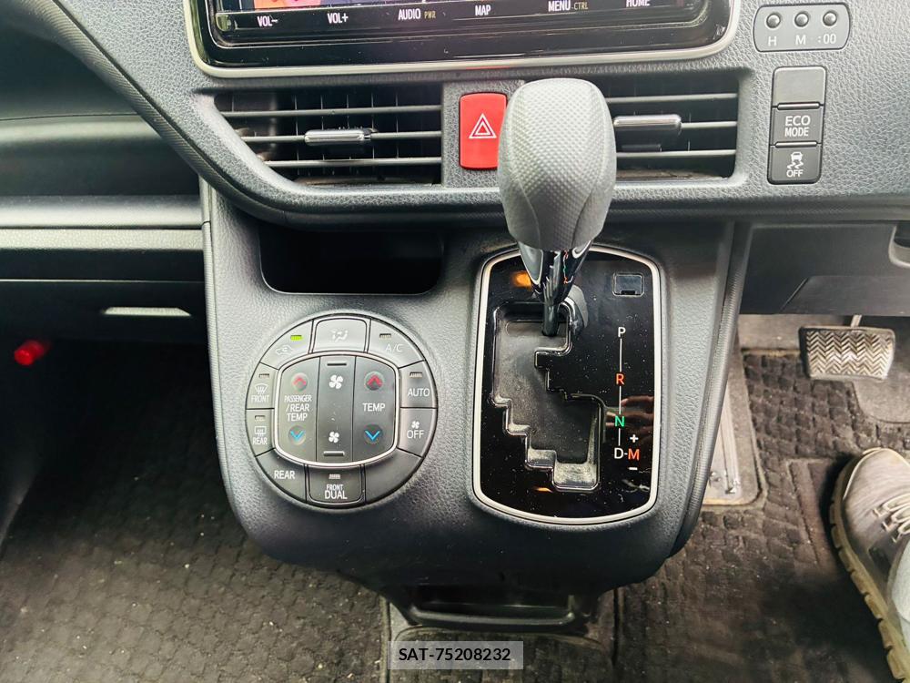 Toyota NOAH 2020-02 8696933-20