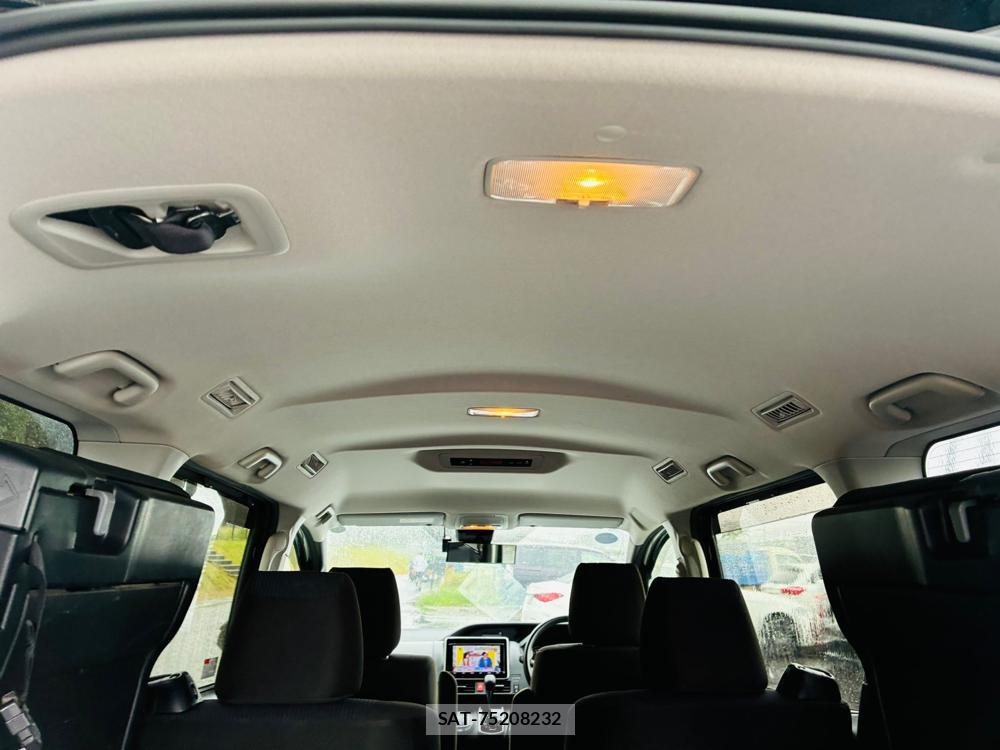 Toyota NOAH 2020-02 8696933-23