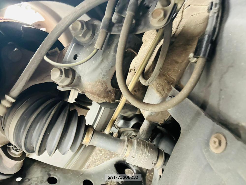 Toyota NOAH 2020-02 8696933-33