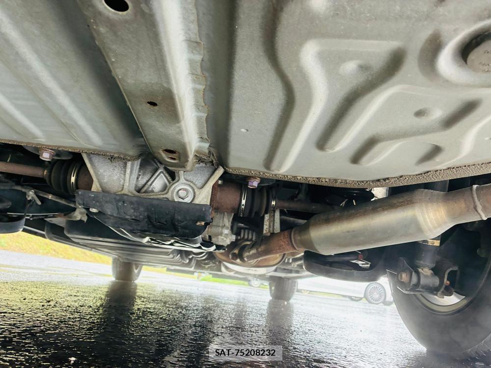 Toyota NOAH 2020-02 8696933-35