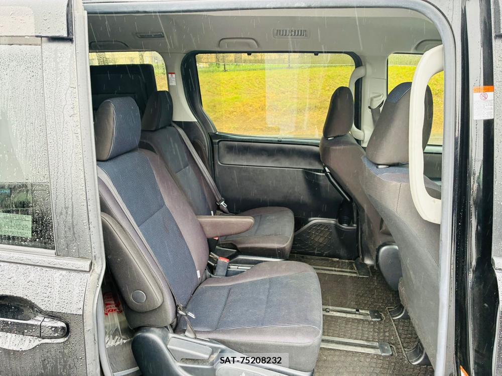Toyota NOAH 2020-02 8696933-8