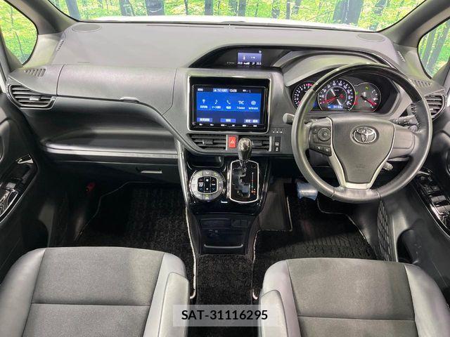 Toyota NOAH 2021-01 8744750-1