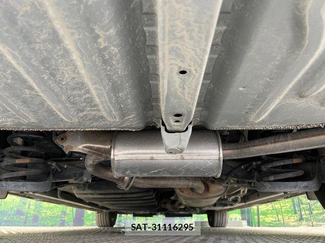Toyota NOAH 2021-01 8744750-19