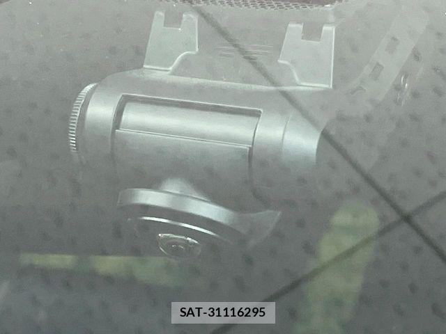 Toyota NOAH 2021-01 8744750-6