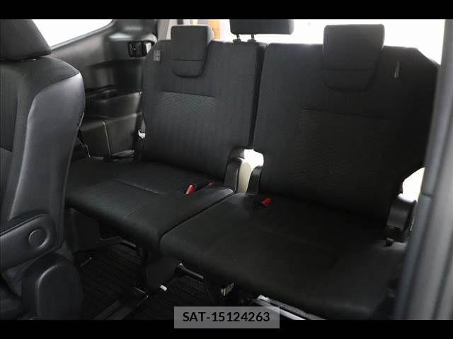 Toyota NOAH 2023-02 8744749-12