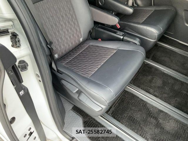 Toyota NOAH 2024-11 8744744-11