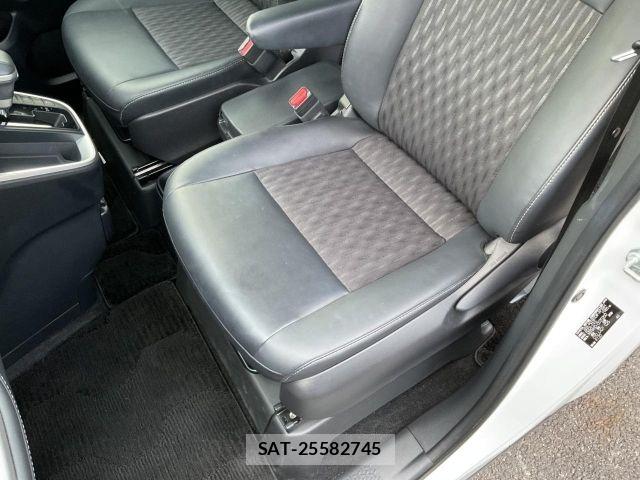 Toyota NOAH 2024-11 8744744-12