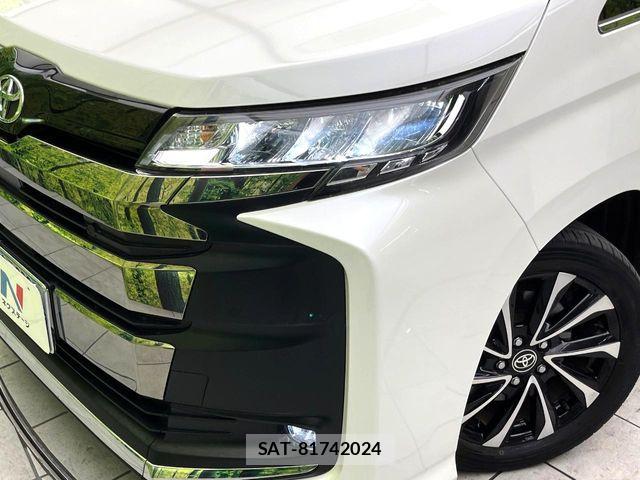 Toyota NOAH 2023-04 8744742-11