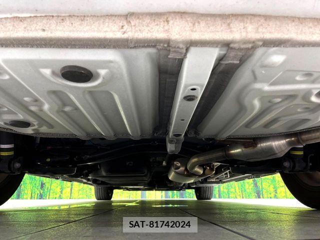 Toyota NOAH 2023-04 8744742-18