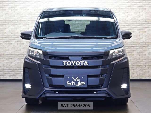 Toyota NOAH 2017-12 8744748-3