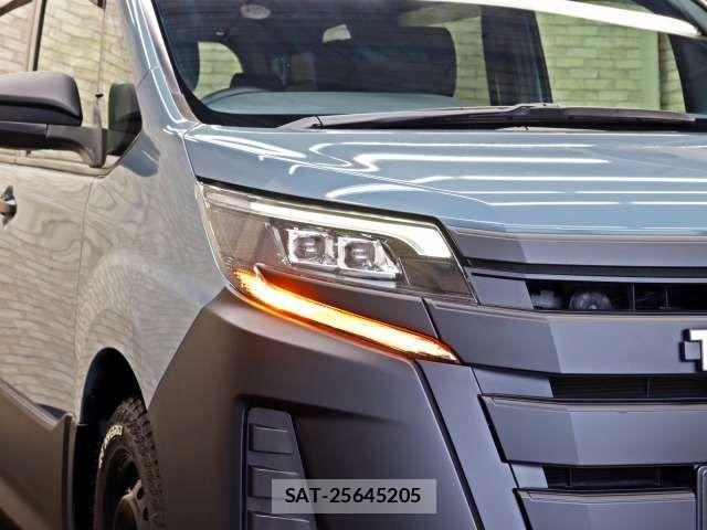 Toyota NOAH 2017-12 8744748-8