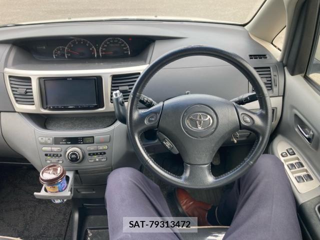 Toyota NOAH 2006-02 8744769-9
