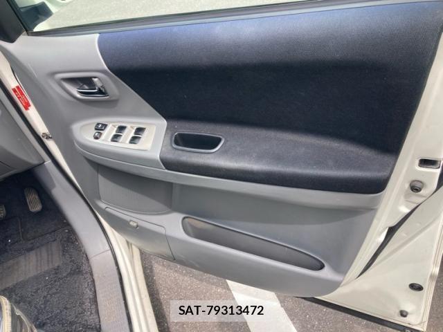 Toyota NOAH 2006-02 8744769-7