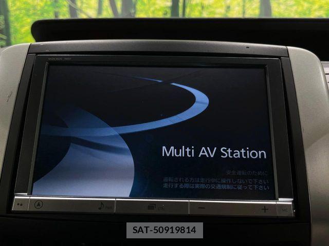 Toyota NOAH 2013-06 8744760-2