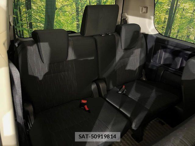 Toyota NOAH 2013-06 8744760-8