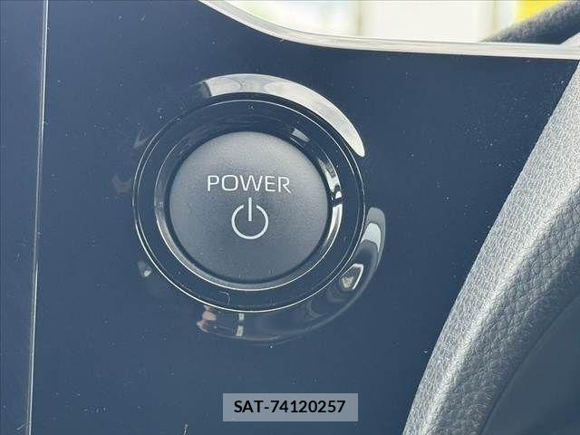 Toyota NOAH 2025-06 8744739-24