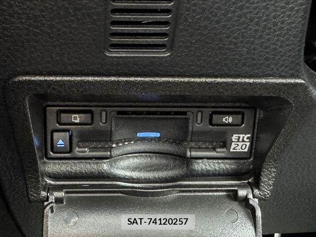 Toyota NOAH 2025-06 8744739-5
