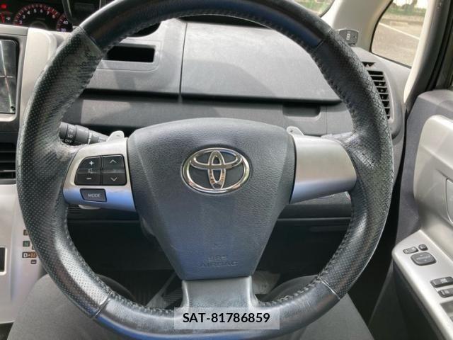Toyota NOAH 2010-07 8744765-17