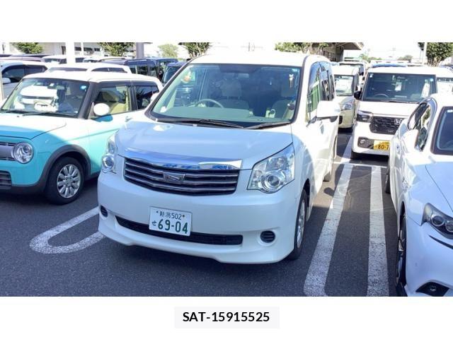 Toyota NOAH 2013-10 8744764-0