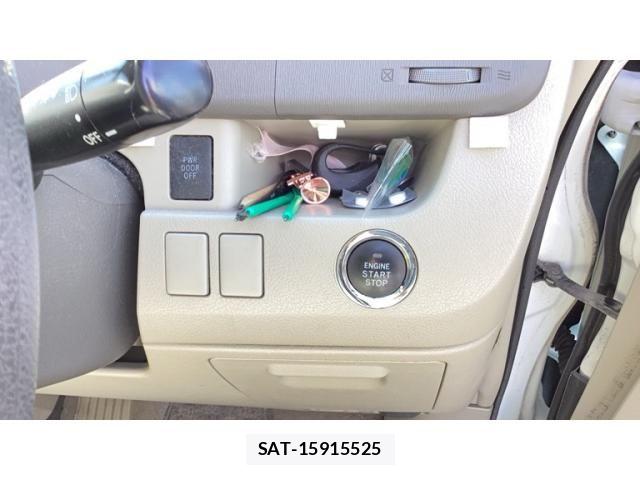 Toyota NOAH 2013-10 8744764-12