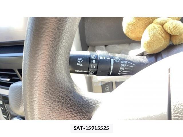 Toyota NOAH 2013-10 8744764-17