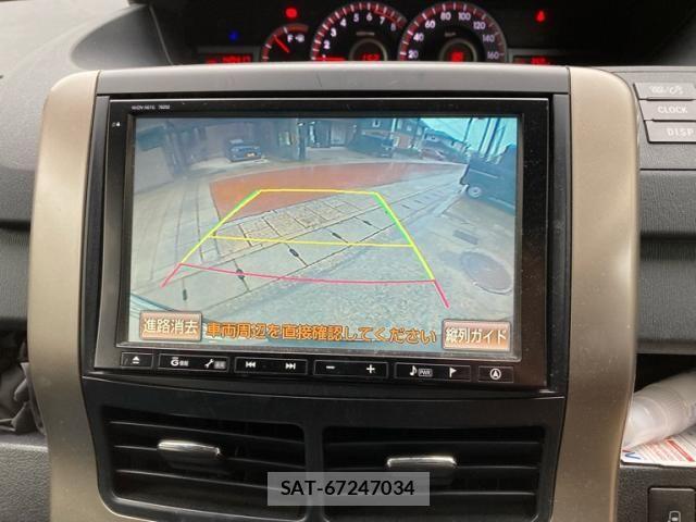 Toyota NOAH 2011-11 8744763-15