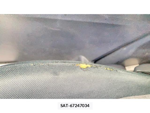 Toyota NOAH 2011-11 8744763-19