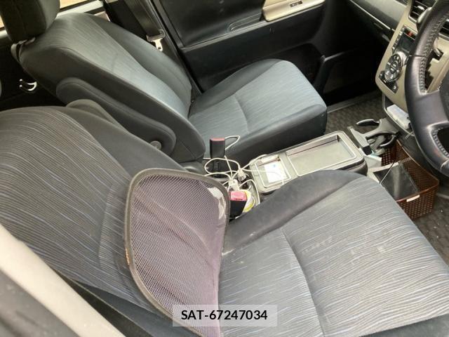 Toyota NOAH 2011-11 8744763-7