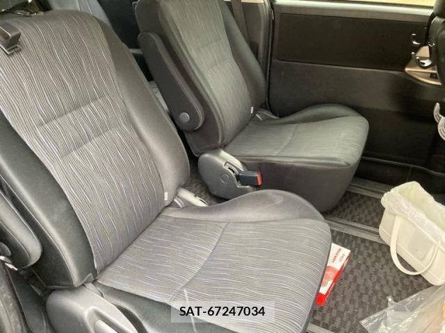 Toyota NOAH 2011-11 8744763-8