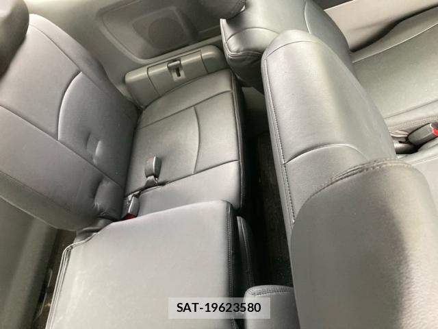 Toyota NOAH 2005-05 8744774-14