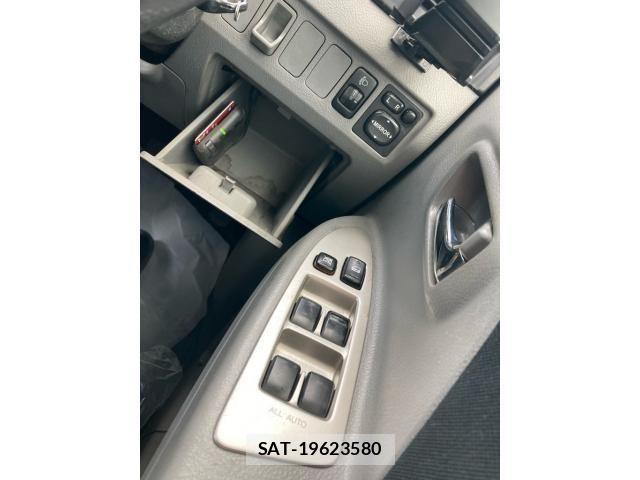 Toyota NOAH 2005-05 8744774-15