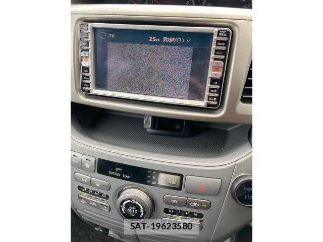 Toyota NOAH 2005-05 8744774-17
