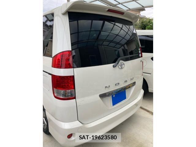 Toyota NOAH 2005-05 8744774-3