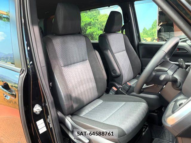 Toyota NOAH 2025-10 8744747-8