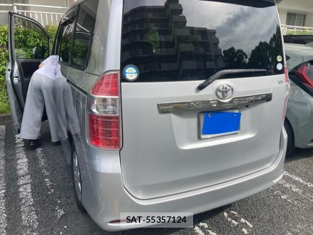 Toyota NOAH 2007-09 8744771-2
