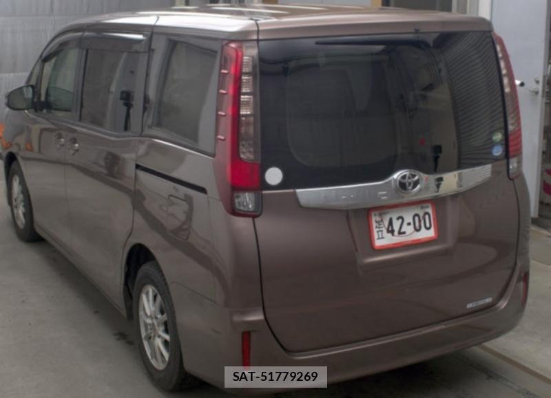 Toyota NOAH 2015-10 8726963-3