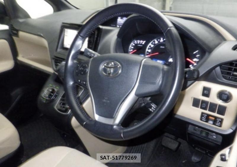 Toyota NOAH 2015-10 8726963-6