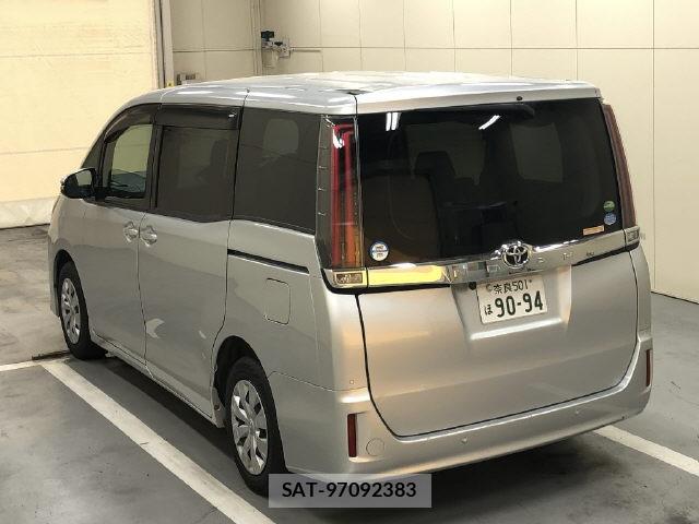 Toyota NOAH 2019-12 8766464-1