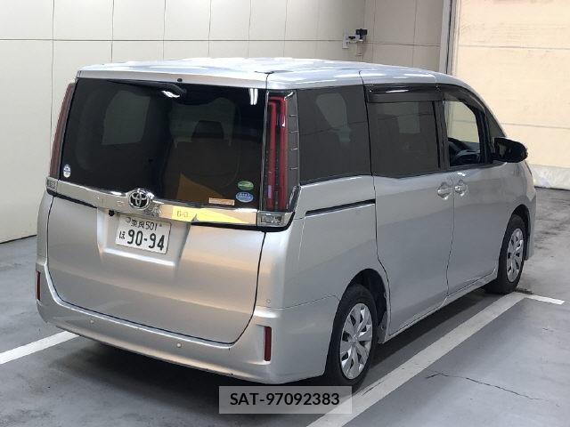 Toyota NOAH 2019-12 8766464-2