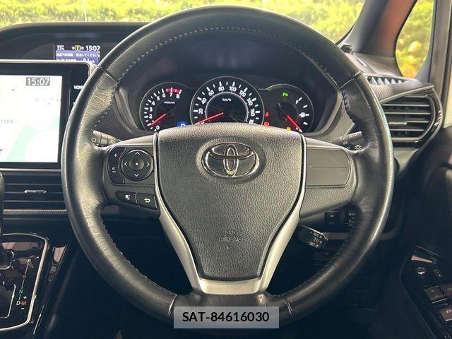 Toyota NOAH 2019-09 8781396-11