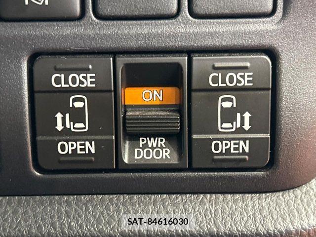 Toyota NOAH 2019-09 8781396-4