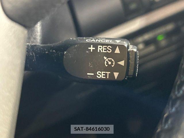 Toyota NOAH 2019-09 8781396-5
