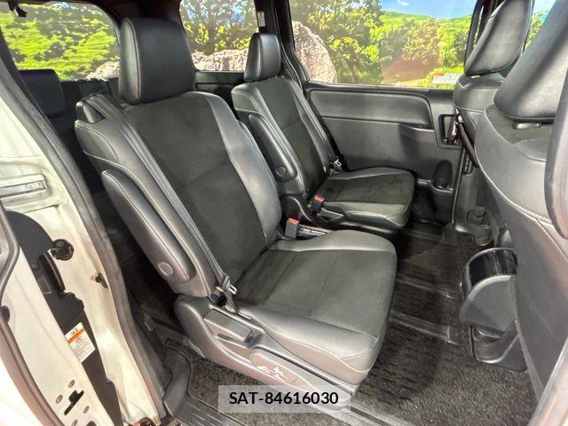 Toyota NOAH 2019-09 8781396-8