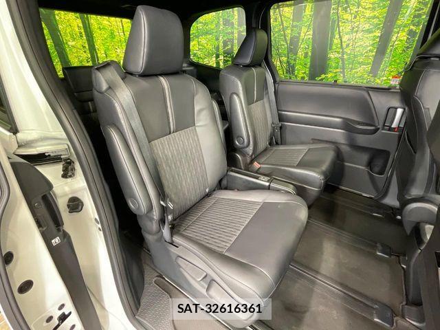 Toyota NOAH 2023-11 8781392-8