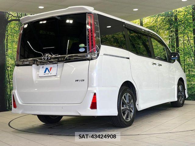 Toyota NOAH 2019-12 8781399-17